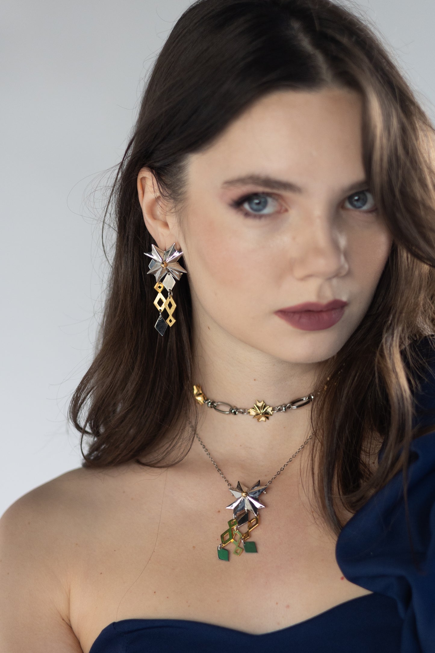 Aster Chocker 01