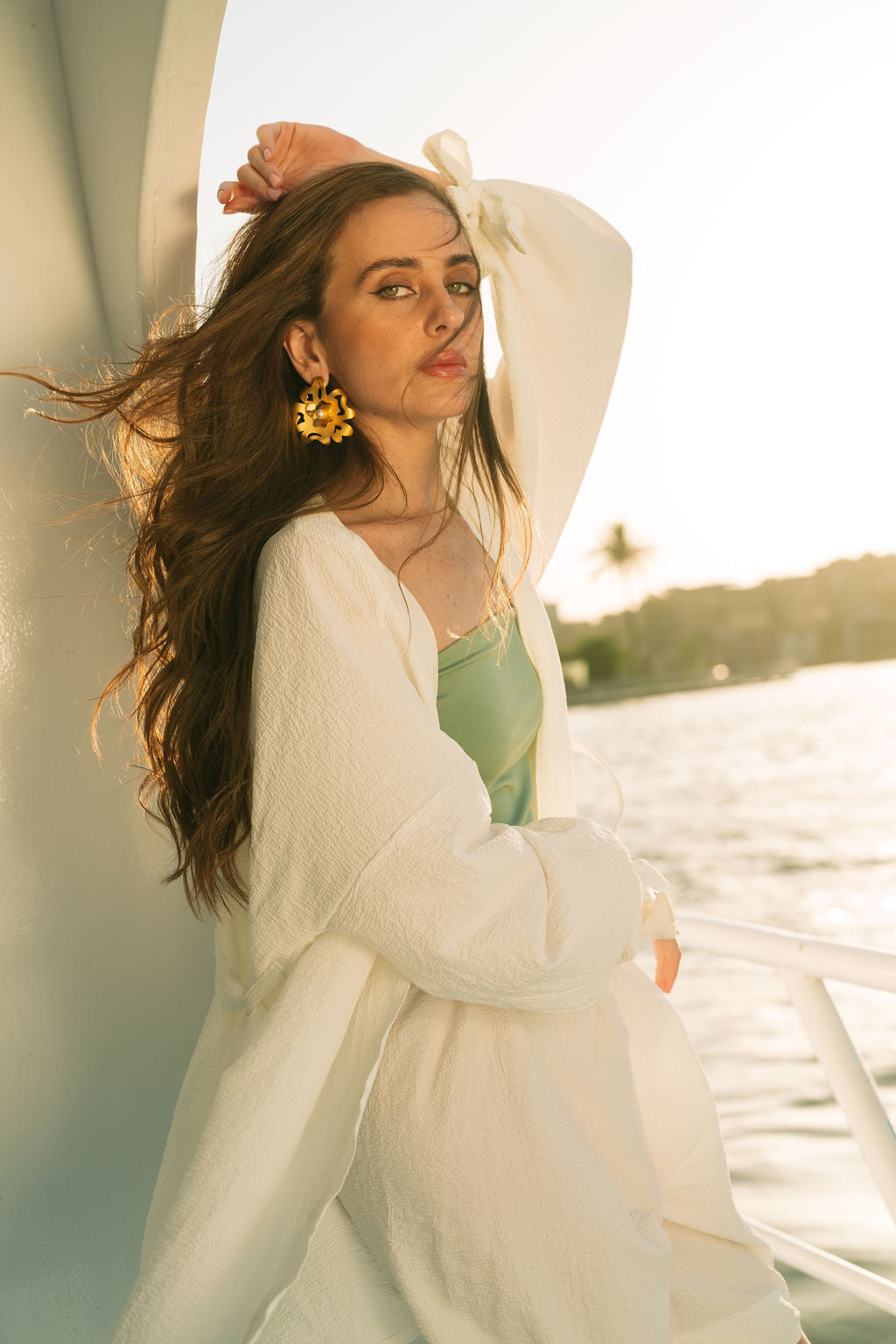 Flower earrings with pearl