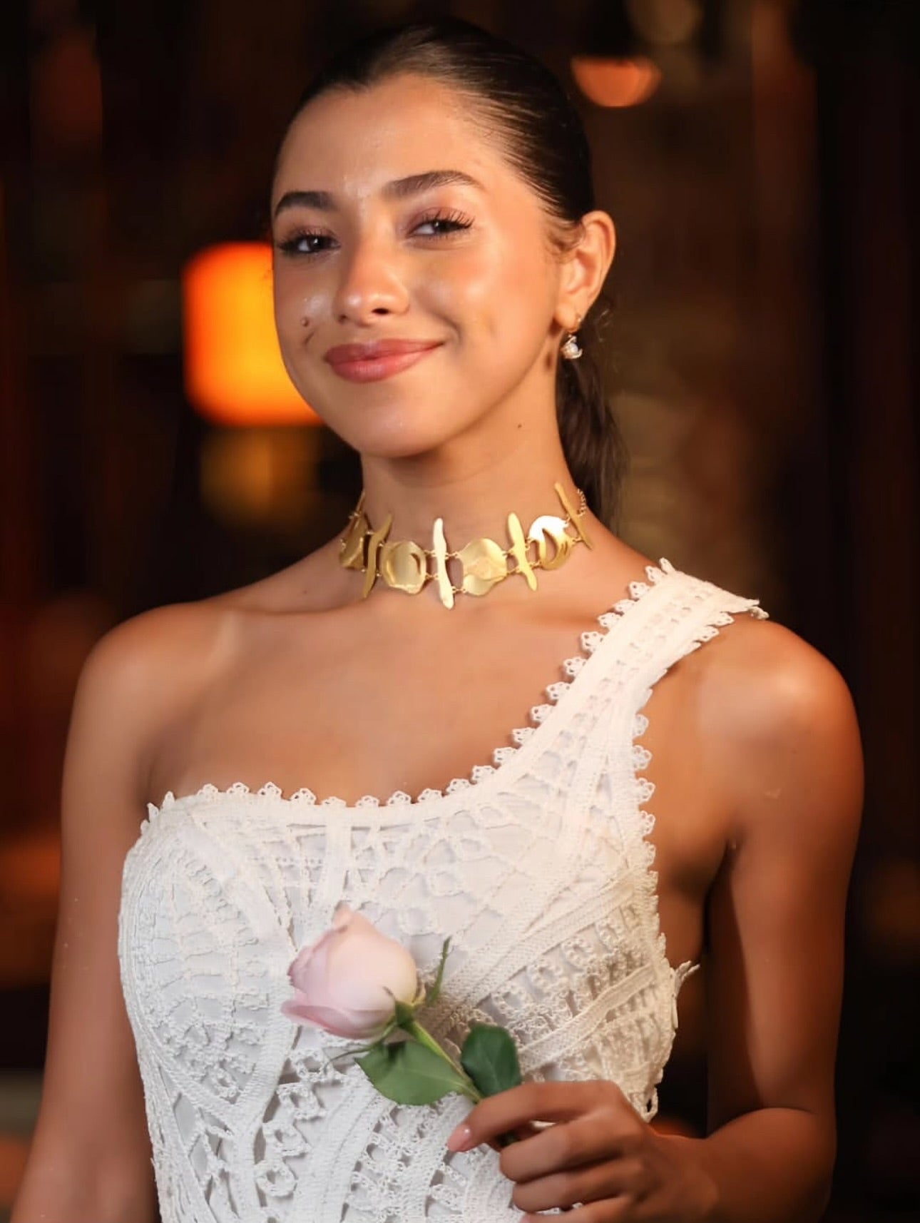 Golden dotted chocker