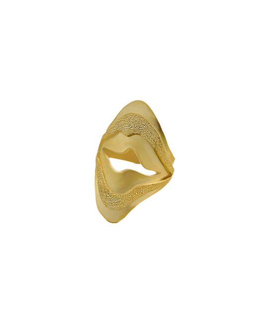 Bold dotted ring