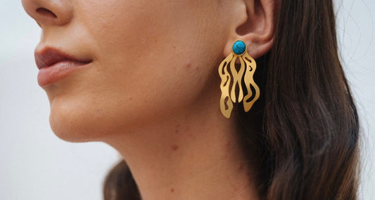 Treqouise wavy earrings