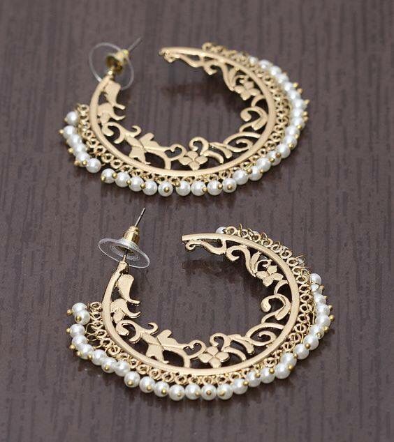 FLOWERY HOOP EARRINGS